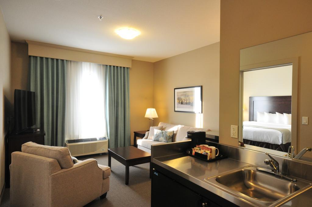 Ramada By Wyndham Emerald Park/Regina East Zimmer foto