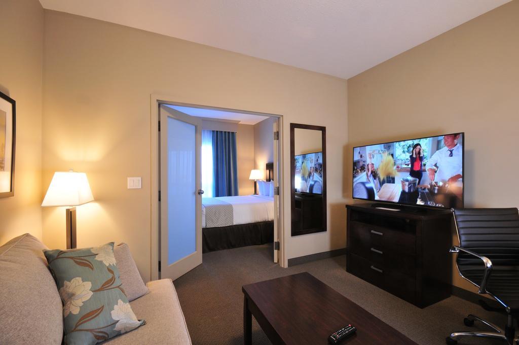 Ramada By Wyndham Emerald Park/Regina East Zimmer foto