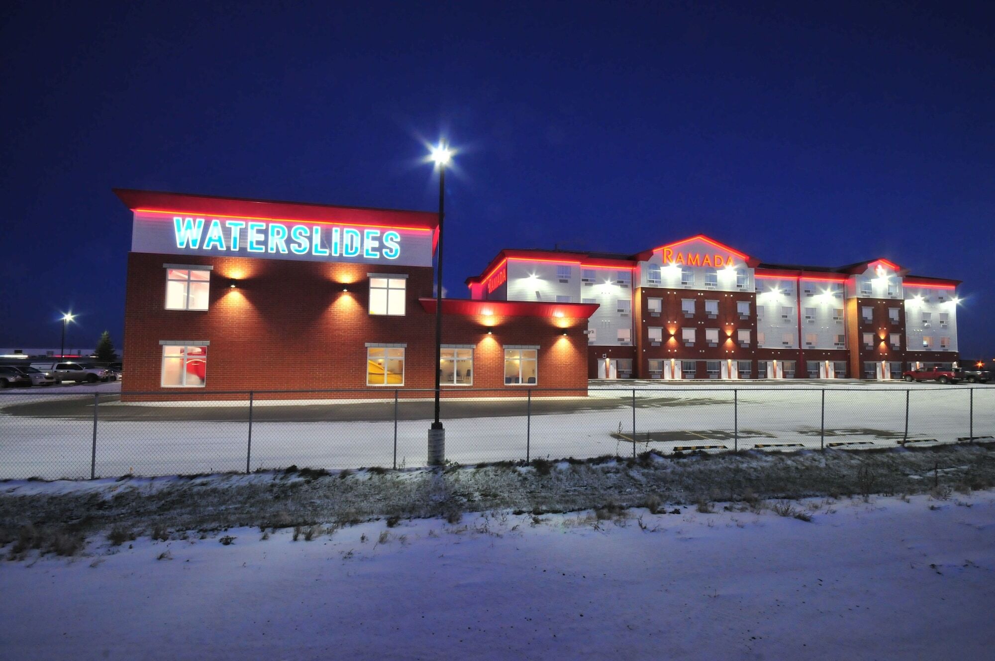 Ramada By Wyndham Emerald Park/Regina East Exterior foto